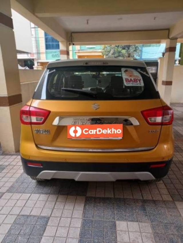 https://images10.gaadi.com/usedcar_image/3654899/original/processed_22d8217b-767e-4a28-82ee-f632d03991bf.jpeg?imwidth=6402