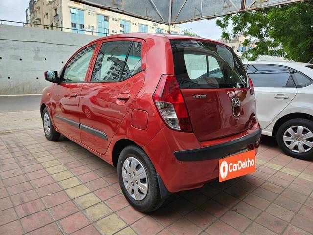 https://images10.gaadi.com/usedcar_image/3654989/original/processed_img2907388__used_car_2907388_1699071867.jpg?imwidth=6402