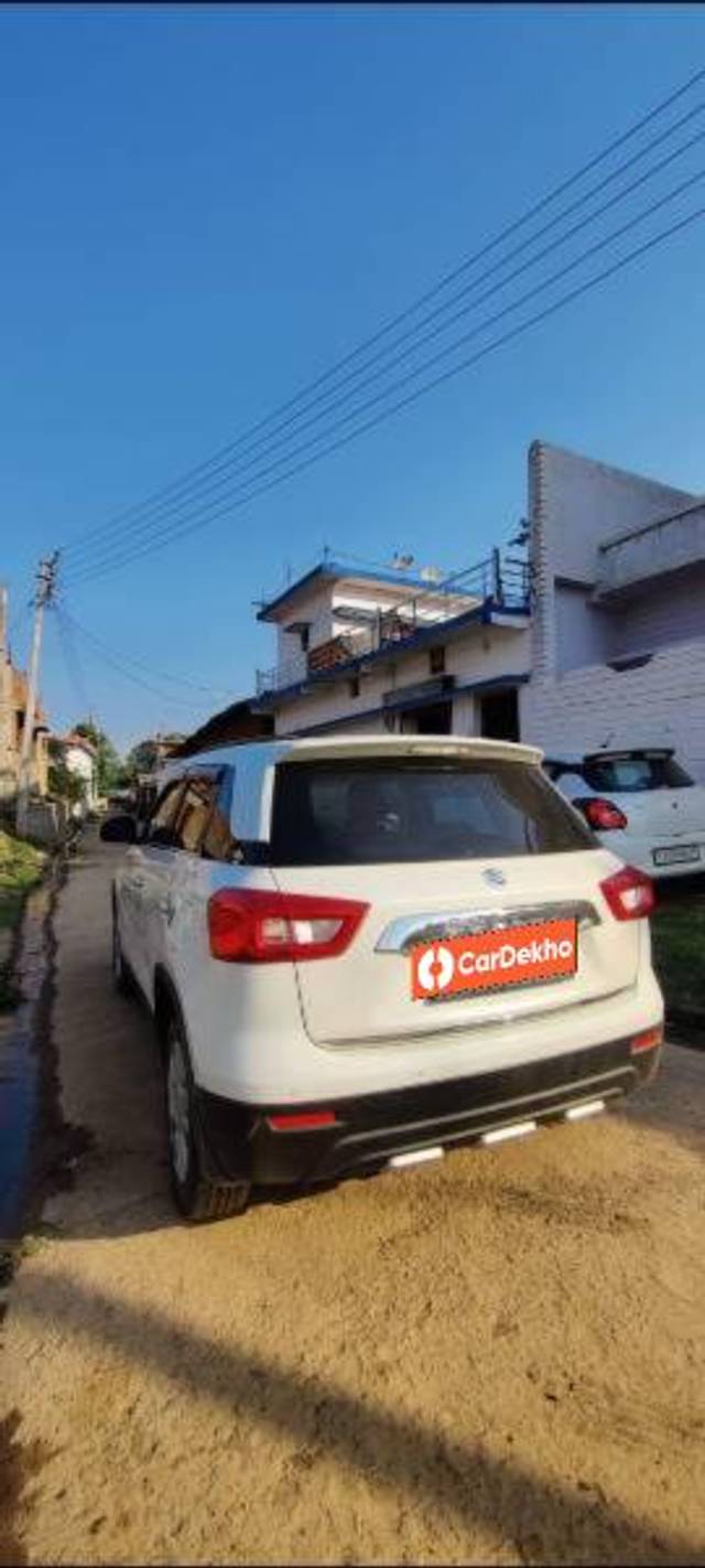 https://images10.gaadi.com/usedcar_image/3655007/original/processed_4edc2ebb-e116-4e51-9945-e7a44ecc8ba1.jpg?imwidth=6402