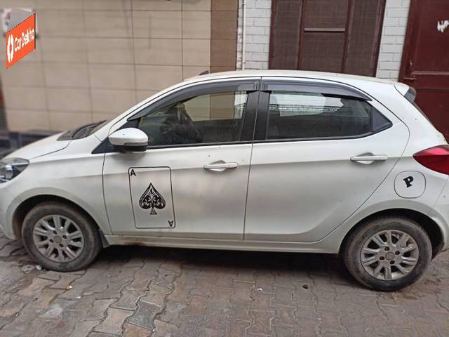 https://images10.gaadi.com/usedcar_image/3655183/original/processed_6ef3836f-8668-4d98-8fa2-e231cfae9113.jpg?imwidth=6400