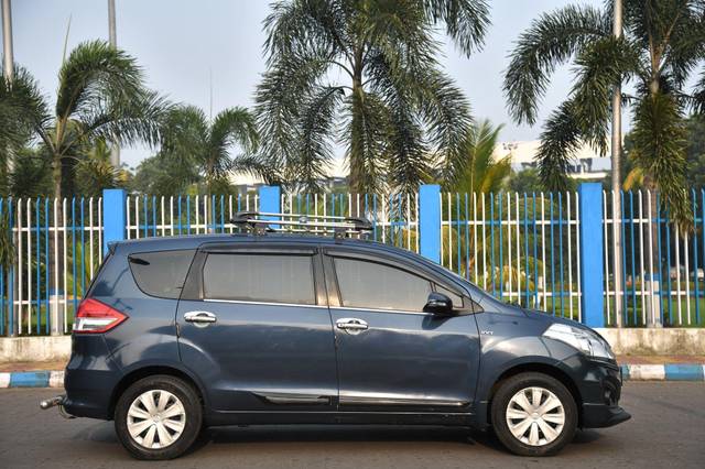 https://images10.gaadi.com/usedcar_image/3655210/original/processed_img2907495__used_car_2907495_1699963467.jpg?imwidth=6401