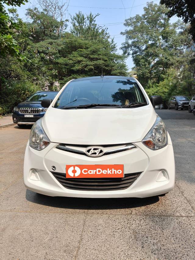 https://images10.gaadi.com/usedcar_image/3655216/original/processed_img2907498__used_car_2907498_1699080152.jpg?imwidth=6400