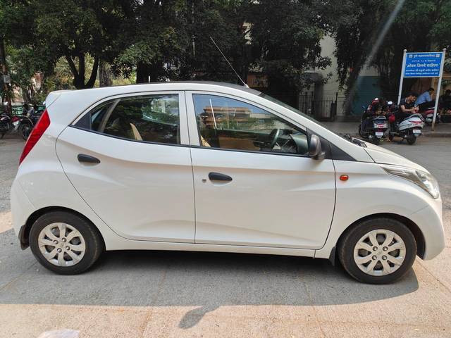 https://images10.gaadi.com/usedcar_image/3655216/original/processed_img2907498__used_car_2907498_1699080155.jpg?imwidth=6401