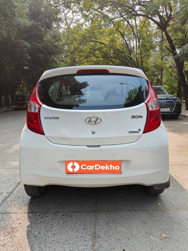 https://images10.gaadi.com/usedcar_image/3655216/original/processed_img2907498__used_car_2907498_1699080156.jpg?imwidth=6402