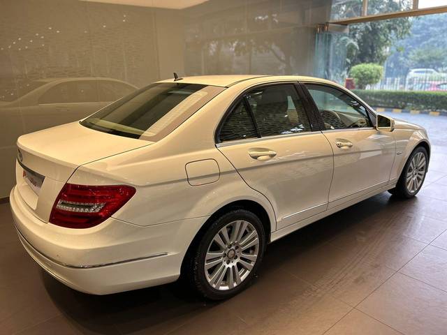 https://images10.gaadi.com/usedcar_image/3655246/original/processed_img2907514__usedcar_whatsappimage2023_11_02at155610_140381699080733_1699080750.jpeg?imwidth=6401