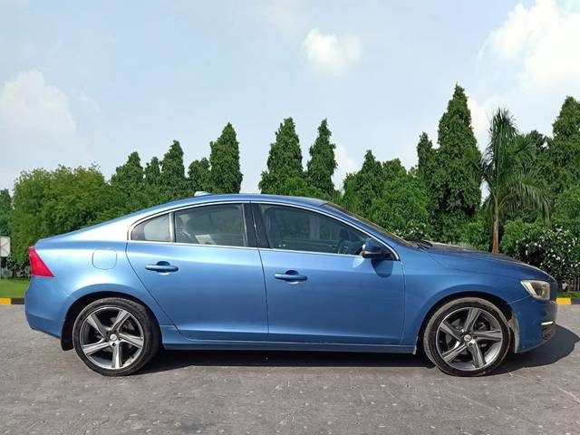 https://images10.gaadi.com/usedcar_image/3655288/original/img2907535__used_car_2907535_1699082846.jpg?imwidth=6401