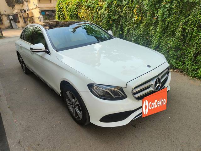 https://images10.gaadi.com/usedcar_image/3655345/original/processed_img2907569__usedcar_photo_2023_10_13_16_12_43_2_1111699083511_1699083532.jpg?imwidth=6400