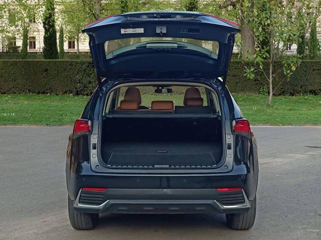 https://images10.gaadi.com/usedcar_image/3655704/original/processed_img2907792__used_car_2907792_1699093910.jpg?imwidth=6402