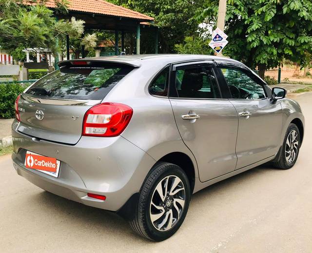 https://images10.gaadi.com/usedcar_image/3655721/original/processed_img2907804__used_car_2907804_1699094293.jpg?imwidth=6402