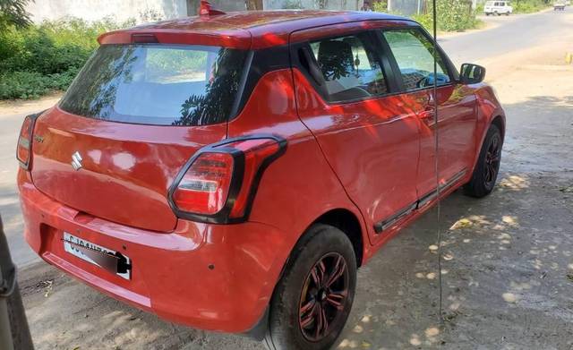https://images10.gaadi.com/usedcar_image/3655737/original/processed_34fee17c-f6c4-4612-bbe8-d03c2bef9535.jpg?imwidth=6401