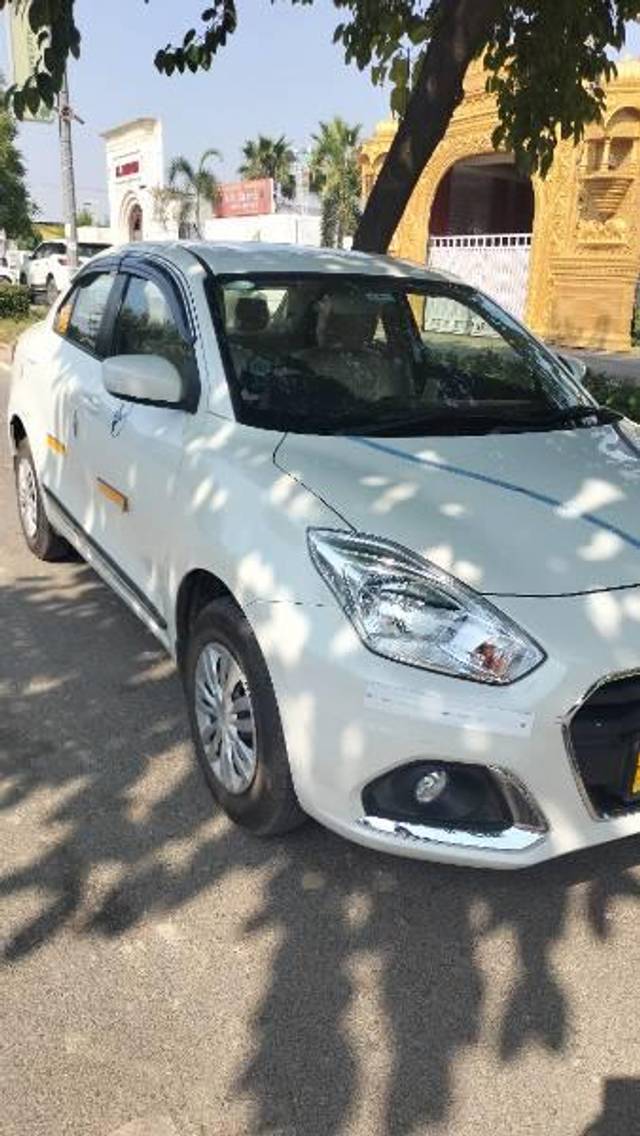 https://images10.gaadi.com/usedcar_image/3655742/original/processed_9816ad7d-c34e-44aa-b5c8-c29e3231b06b.jpg?imwidth=6402