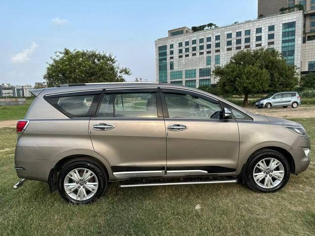 https://images10.gaadi.com/usedcar_image/3655797/original/processed_img2907843__usedcar_whatsappimage2023_11_04at40540pm_524711699095927_1699096192.jpeg?imwidth=6401
