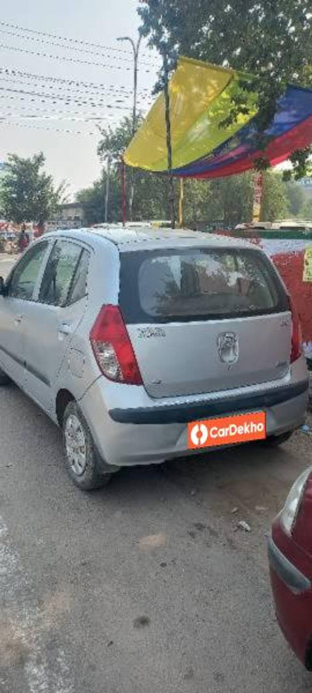 https://images10.gaadi.com/usedcar_image/3655897/original/processed_1128bd62-165d-4fde-a988-14027bf6b73d.jpg?imwidth=6401