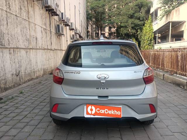 https://images10.gaadi.com/usedcar_image/3655932/original/processed_img2907925__used_car_2907925_1699100314.jpg?imwidth=6402
