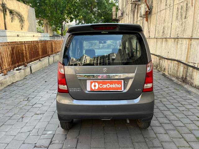 https://images10.gaadi.com/usedcar_image/3655935/original/processed_img2907926__used_car_2907926_1699100260.jpg?imwidth=6402