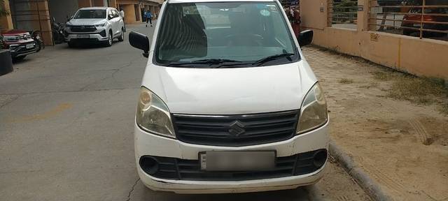 https://images10.gaadi.com/usedcar_image/3655979/original/28__VCC_1811093_94_1698493224.jpg?imwidth=6400