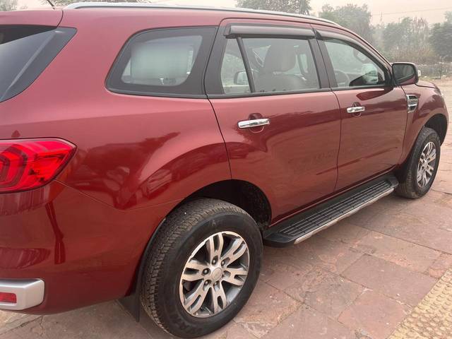 https://images10.gaadi.com/usedcar_image/3656036/original/processed_img2907991__used_car_2907991_1699248584.jpg?imwidth=6401