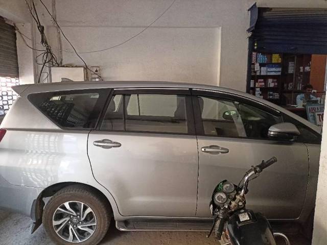 https://images10.gaadi.com/usedcar_image/3656079/original/processed_135625a1-4539-411a-a8d7-3ebccaadee64.jpg?imwidth=6401