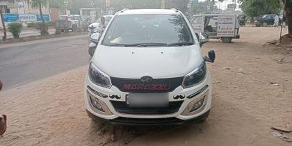 Mahindra Marazzo M6 Mahindra Marazzo M6