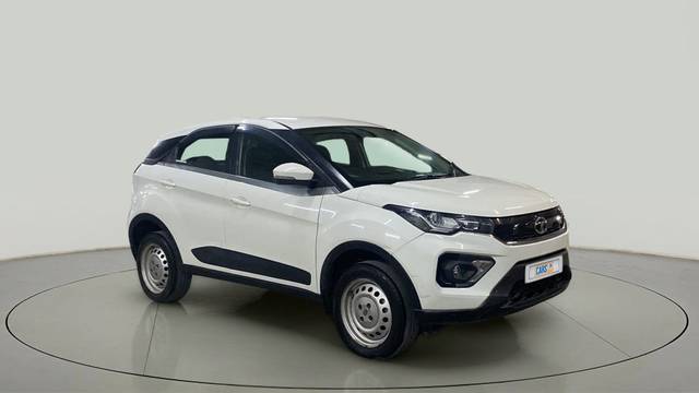 https://images10.gaadi.com/usedcar_image/3656209/original/slot__1-7-Exterior-12799056732-d2cb43cb15eb48138df68bb1ceecb352-Exterior-7.jpg?imwidth=6400