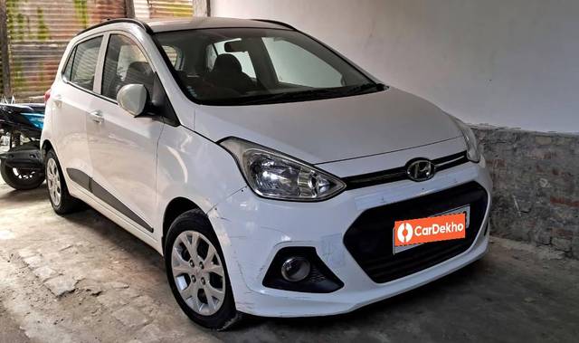 https://images10.gaadi.com/usedcar_image/3656216/original/processed_87401605-3918-4b7b-8eb8-5b785791094d.jpeg?imwidth=6400