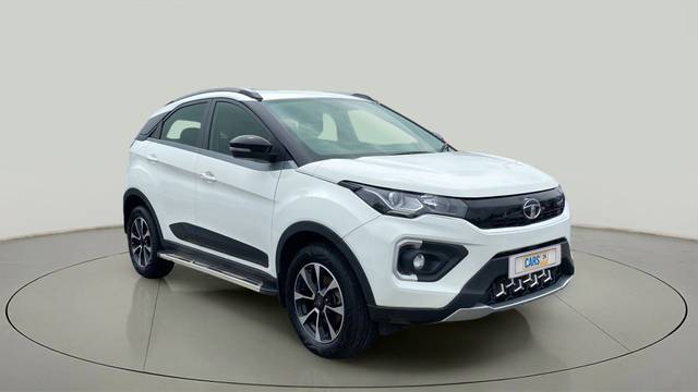 https://images10.gaadi.com/usedcar_image/3656243/original/slot__1-7-Exterior-17823752738-1b27058143f2460fb3dcbda73d66b149-Exterior-7.jpg?imwidth=6400