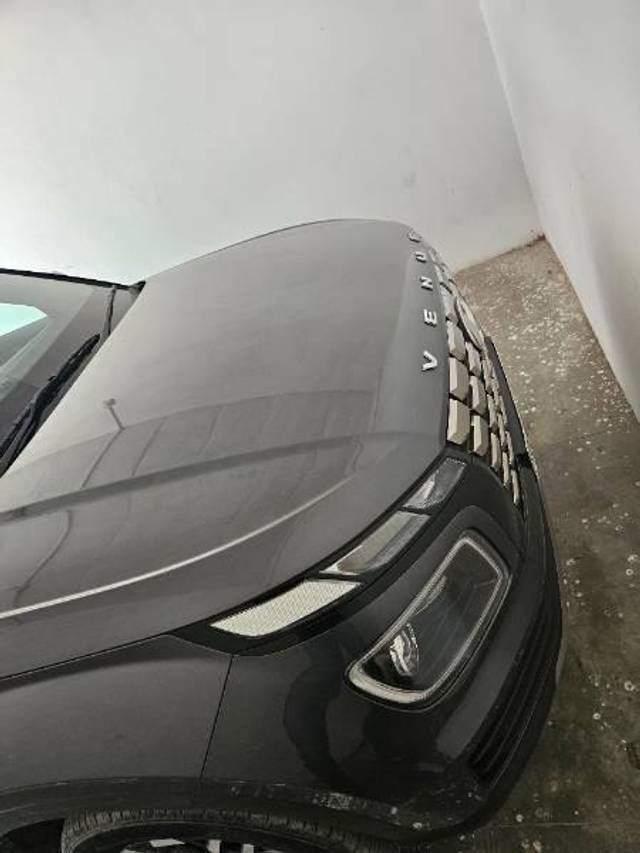 https://images10.gaadi.com/usedcar_image/3656465/original/processed_aada51ec-f3e2-46dc-9fea-fcb8edce522a.jpg?imwidth=6402