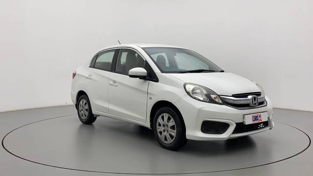 https://images10.gaadi.com/usedcar_image/3656521/original/b6dfc1e9-f5be-4221-aee4-cd8314fb51f7__42.jpg?imwidth=6400