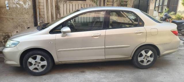https://images10.gaadi.com/usedcar_image/3656655/original/processed_abff3f94-a9d5-4711-a2f7-59675bca7b96.jpg?imwidth=6401