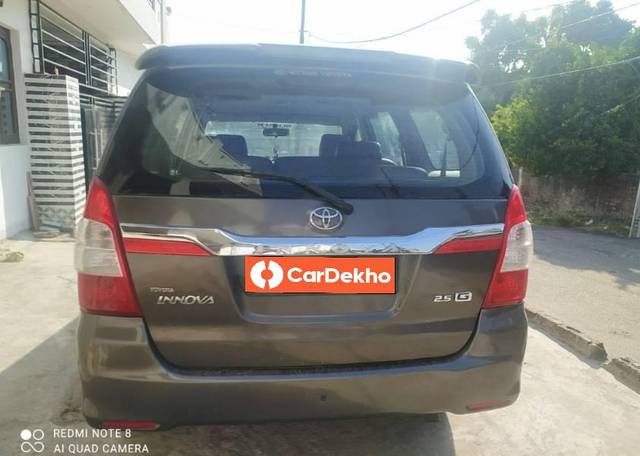 https://images10.gaadi.com/usedcar_image/3656694/original/processed_12cc9137-ed0d-45a0-9029-7109a0da5825.jpg?imwidth=6402