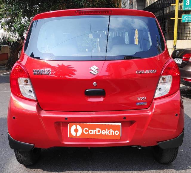 https://images10.gaadi.com/usedcar_image/3656705/original/processed_img2908141__usedcar_img_20231105_wa0051_35681699161526_1699161556.jpg?imwidth=6401