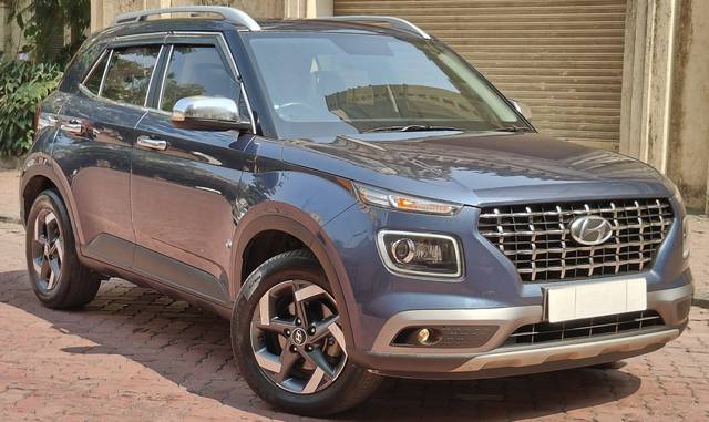 https://images10.gaadi.com/usedcar_image/3656791/original/processed_img2908168__used_car_2908168_1699164456.jpg?imwidth=6400