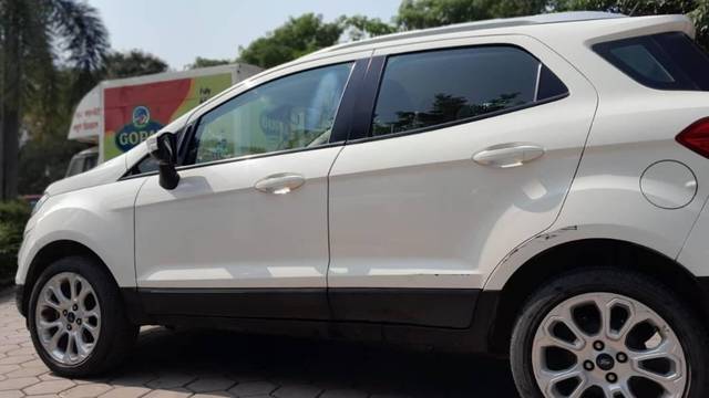 https://images10.gaadi.com/usedcar_image/3656855/original/processed_37e09226-23d8-4782-9969-ff10a1e68e69.jpeg?imwidth=6402