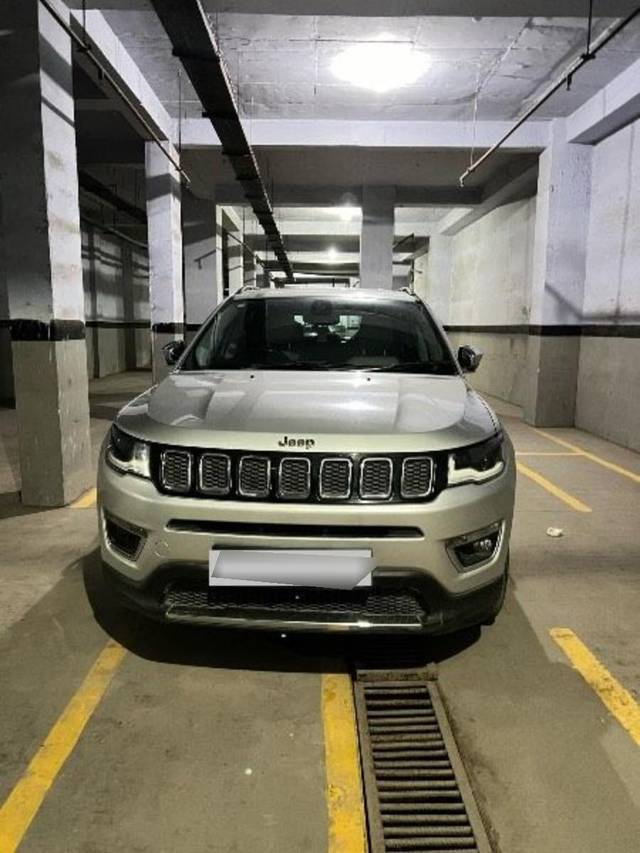 https://images10.gaadi.com/usedcar_image/3656964/original/processed_4f0a25e9-1eaf-4228-bb8c-ea03ae694d4f.jpeg?imwidth=6400