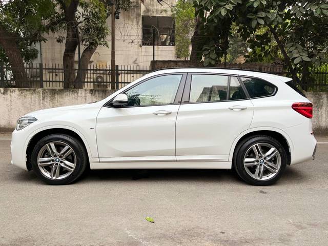 https://images10.gaadi.com/usedcar_image/3656981/original/img2908246__used_car_2908246_1699518780.jpg?imwidth=6402