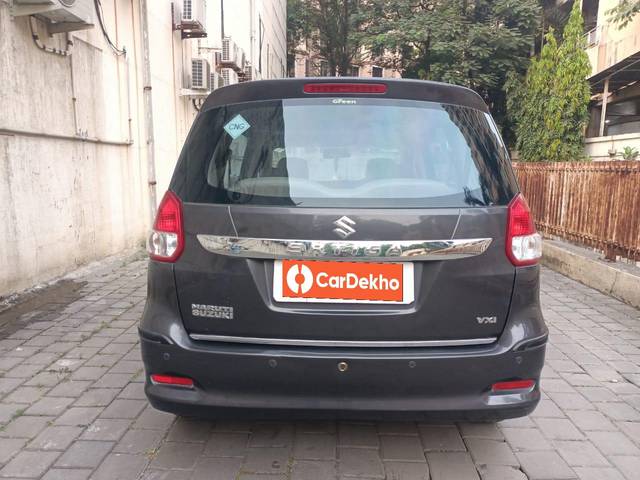 https://images10.gaadi.com/usedcar_image/3656985/original/processed_img2908247__used_car_2908247_1699178442.jpg?imwidth=6402
