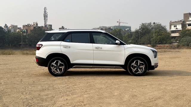 https://images10.gaadi.com/usedcar_image/3657024/original/img2908264__used_car_2908264_1700466354.jpg?imwidth=6401