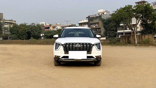 https://images10.gaadi.com/usedcar_image/3657024/original/processed_img2908264__used_car_2908264_1700466350.jpg?imwidth=6400