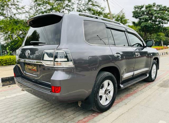 https://images10.gaadi.com/usedcar_image/3657052/original/processed_img2908286__used_car_2908286_1699173168.jpg?imwidth=6402