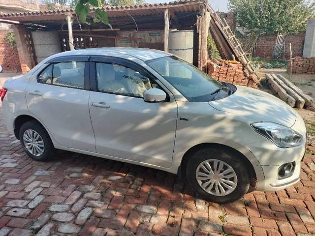 https://images10.gaadi.com/usedcar_image/3657062/original/processed_f4388472-5270-4c9e-90f3-9aa6fd3e4ba1.jpg?imwidth=6401
