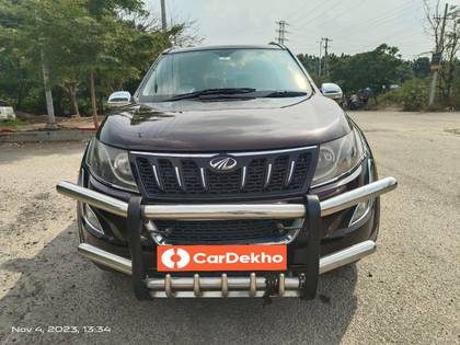 Mahindra XUV500 W10 2WD Mahindra XUV500 W10 2WD