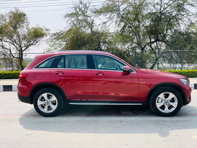 https://images10.gaadi.com/usedcar_image/3657108/original/img2908306__used_car_2908306_1699175260.jpg?imwidth=6401