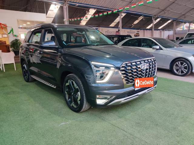 https://images10.gaadi.com/usedcar_image/3657157/original/processed_img2908334__used_car_2908334_1699177216.jpg?imwidth=6401