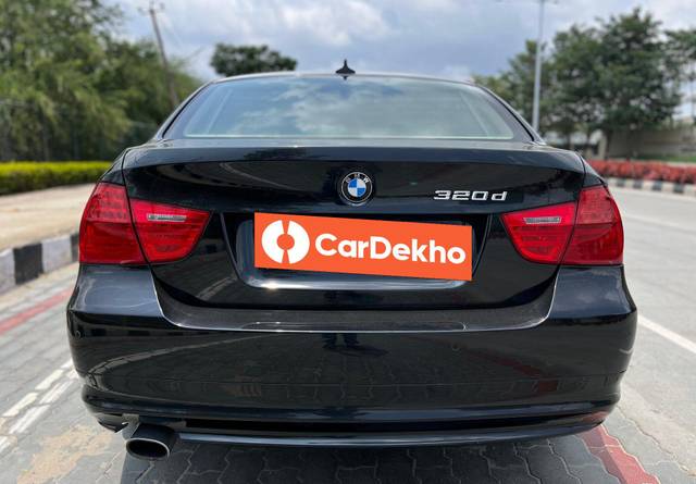 https://images10.gaadi.com/usedcar_image/3657163/original/processed_img2908337__used_car_2908337_1699177753.jpg?imwidth=6402