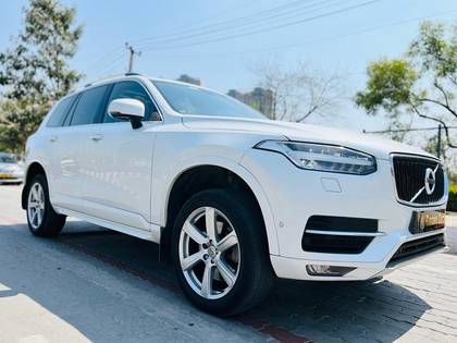 Volvo XC 90 D5 Momentum Volvo XC 90 D5 Momentum