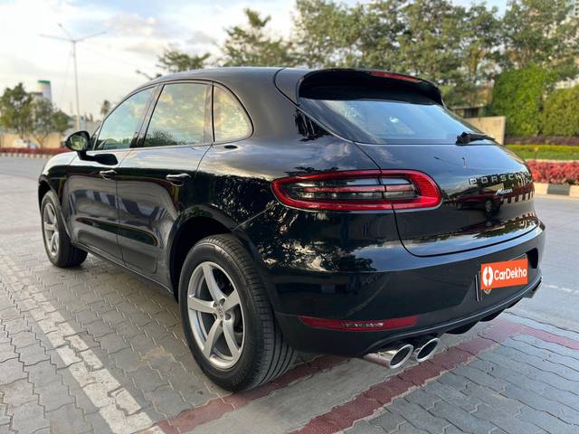 https://images10.gaadi.com/usedcar_image/3657194/original/processed_img2908348__used_car_2908348_1699179635.jpg?imwidth=6402