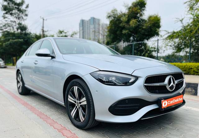 https://images10.gaadi.com/usedcar_image/3657242/original/processed_img2908370__used_car_2908370_1699181078.jpg?imwidth=6400
