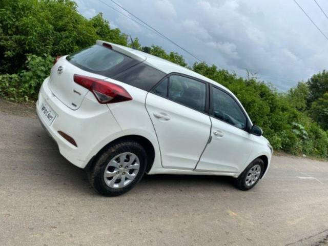 https://images10.gaadi.com/usedcar_image/3657244/original/processed_b33bc369-ad93-432b-9c83-61e3770feed7.jpeg?imwidth=6401