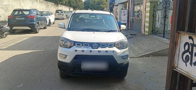 https://images10.gaadi.com/usedcar_image/3657315/original/29__VCC_1811520_94_1698578470.jpg?imwidth=6400