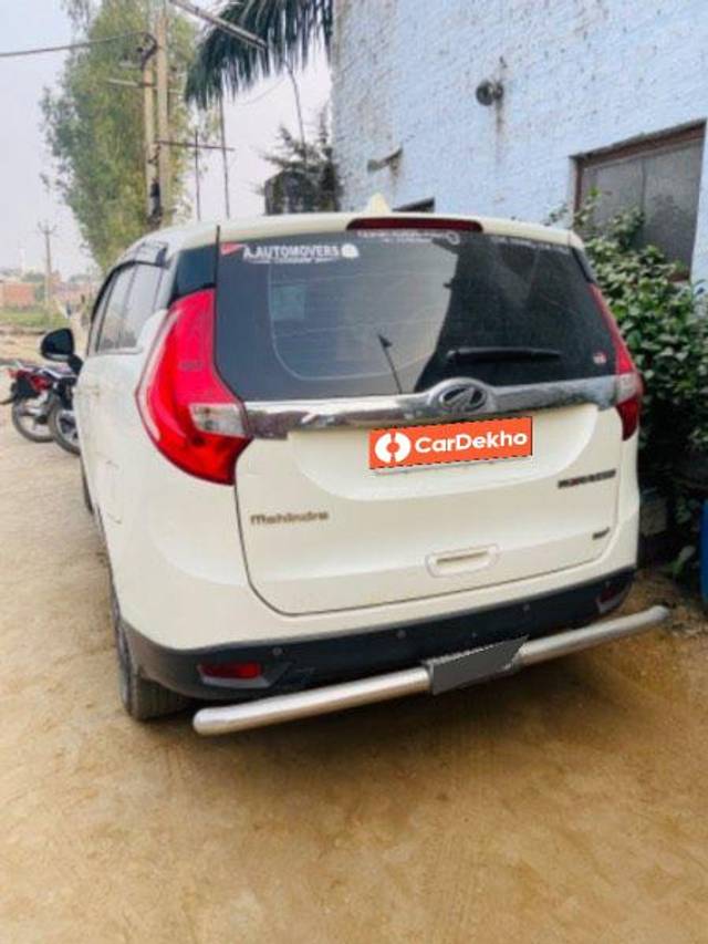 https://images10.gaadi.com/usedcar_image/3657622/original/processed_f4b41705-9a27-48c1-9277-086bb398d838.jpeg?imwidth=6401